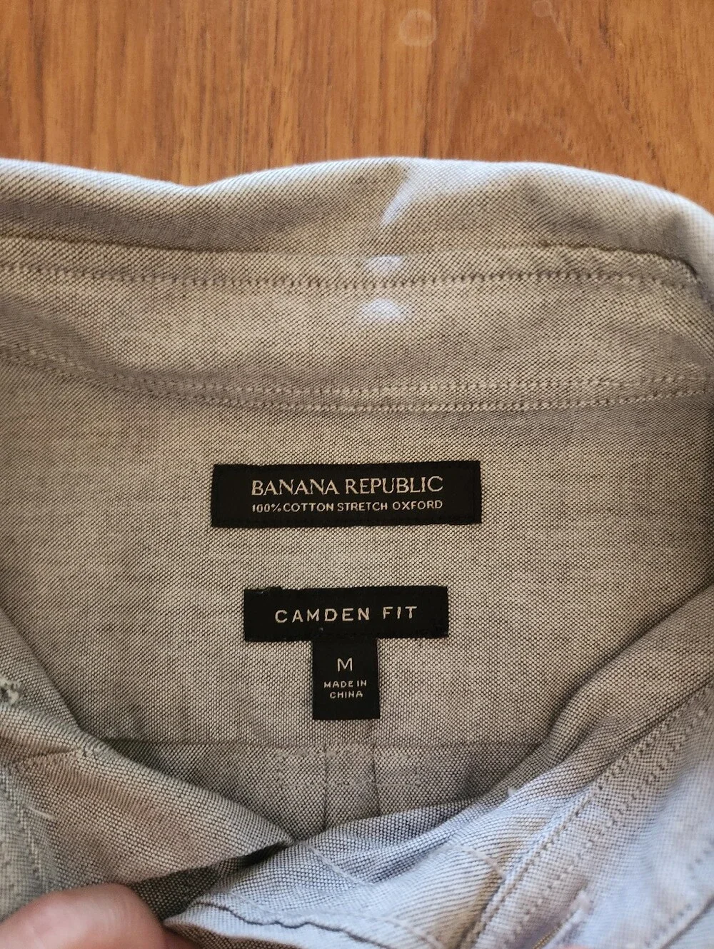 Banana Republic 100% Cotton Stretch Oxford Camden Fit, Size M